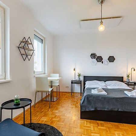 New With A View - Modern Studio Βιέννη Εξωτερικό φωτογραφία